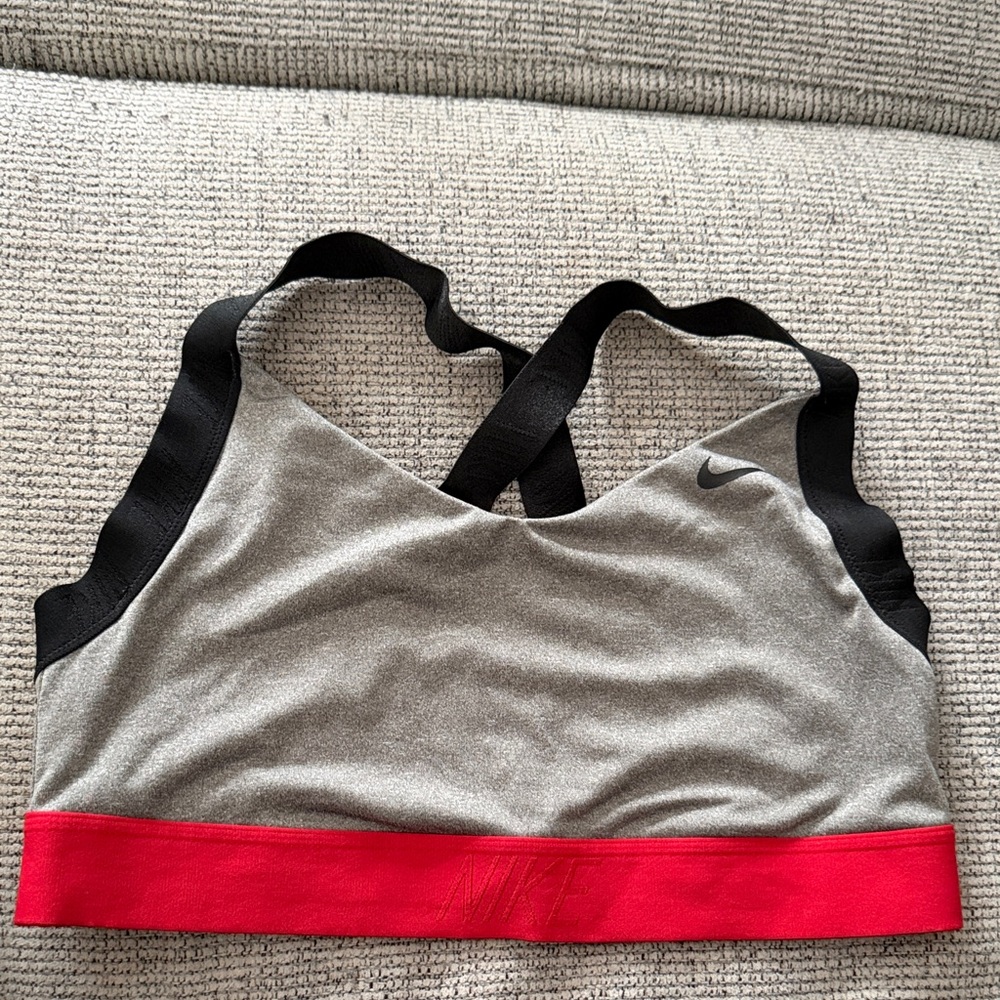 Nike Women's Black and Red Sports Bra